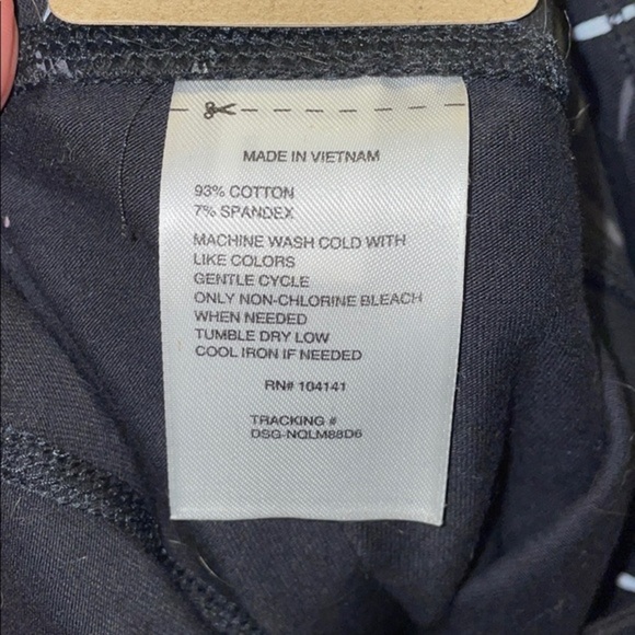 NWT Reebok Capri pants - Picture 5 of 5